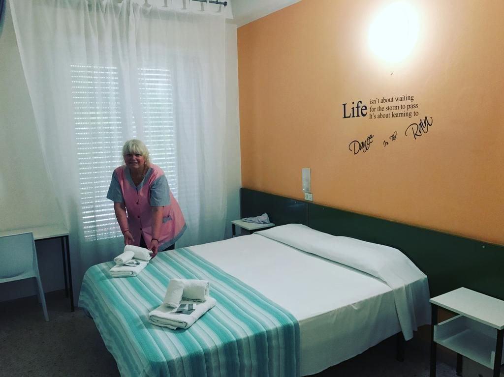 Hotel Nova Dhely Rimini Extérieur photo