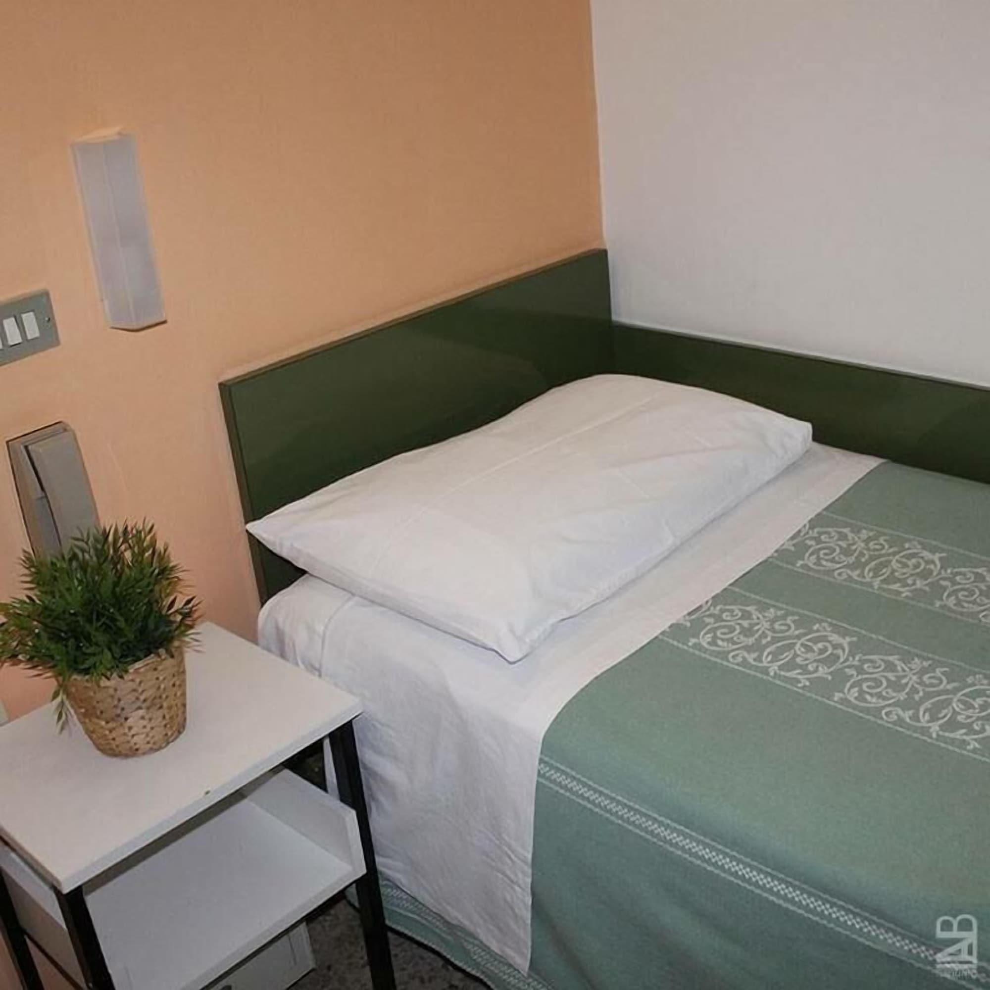 Hotel Nova Dhely Rimini Extérieur photo