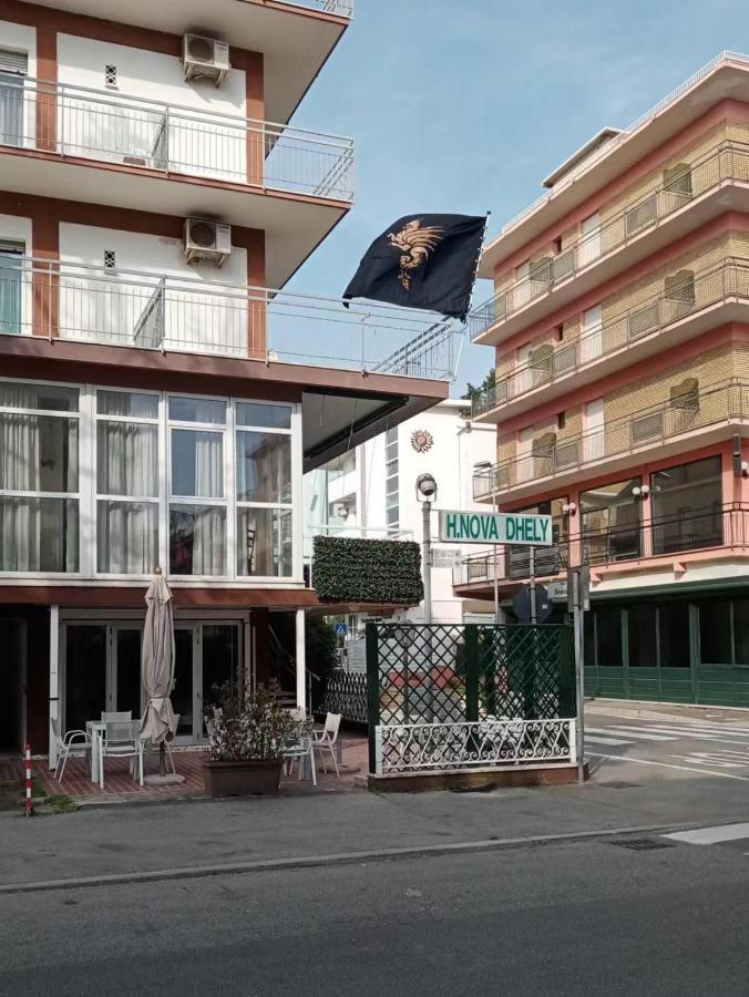 Hotel Nova Dhely Rimini Extérieur photo