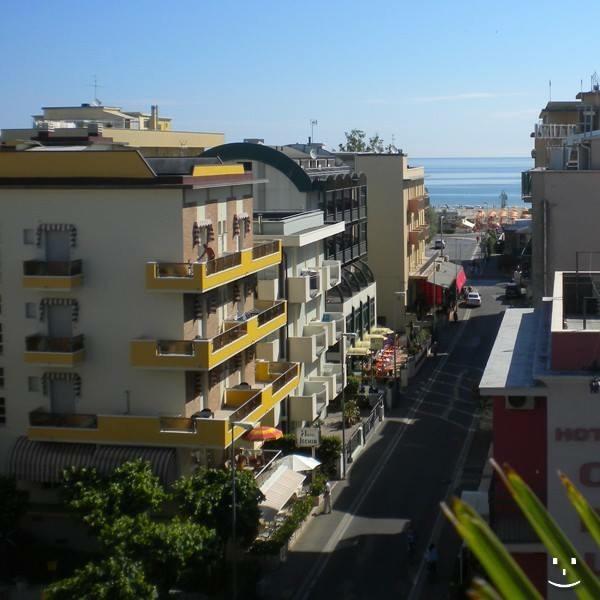 Hotel Nova Dhely Rimini Extérieur photo