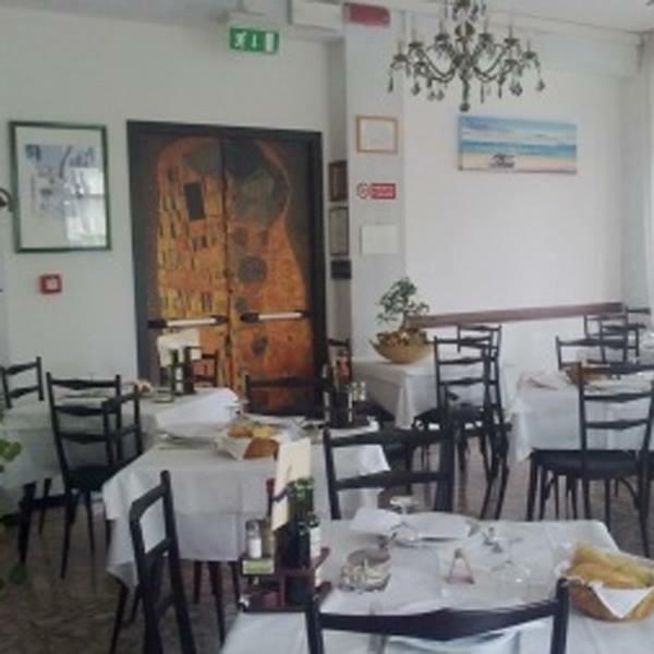 Hotel Nova Dhely Rimini Extérieur photo